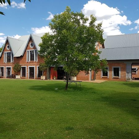 Millstream Inn Guest House Skeerpoort Екстериор снимка