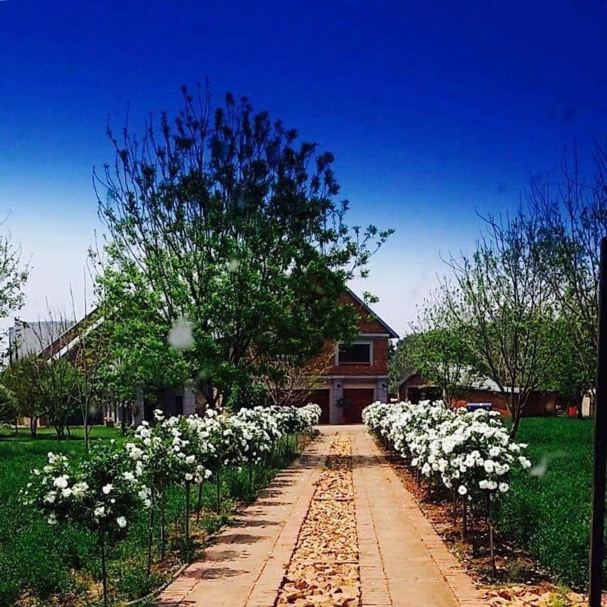 Millstream Inn Guest House Skeerpoort Екстериор снимка