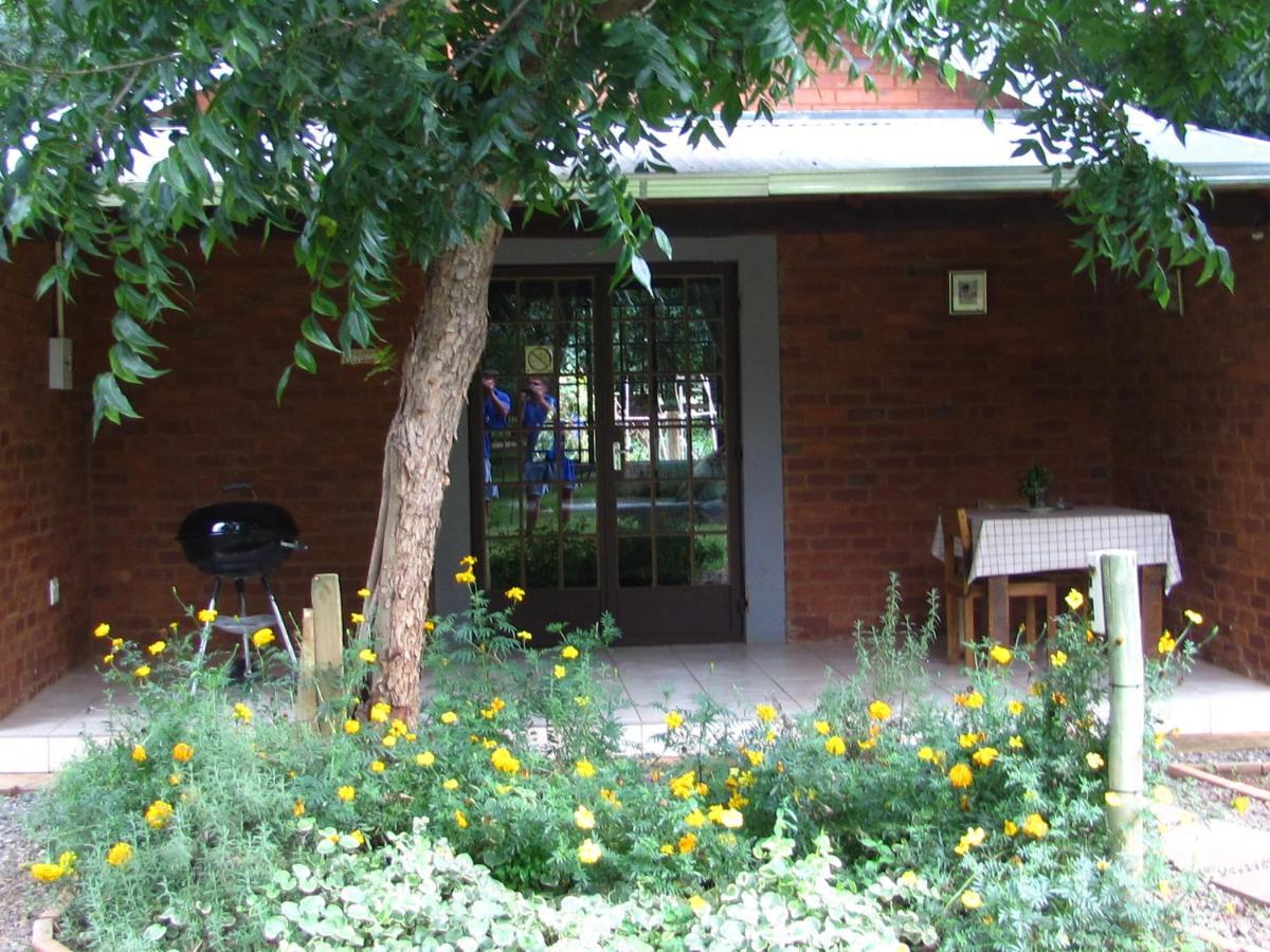 Millstream Inn Guest House Skeerpoort Екстериор снимка